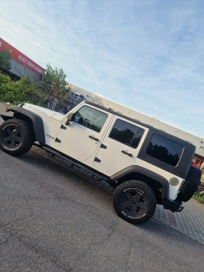 Jeep Wrangler — imagine 4