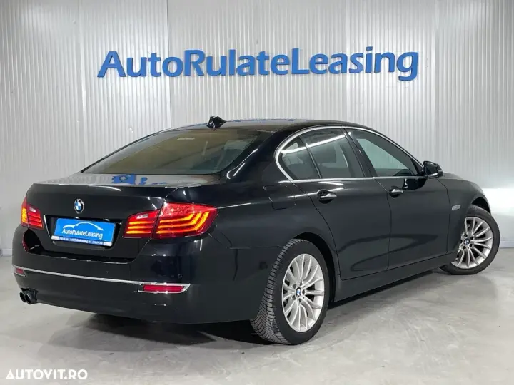 BMW Seria 5 G30/G31 [2017 - Prezent] 520i Aut. Luxury Line