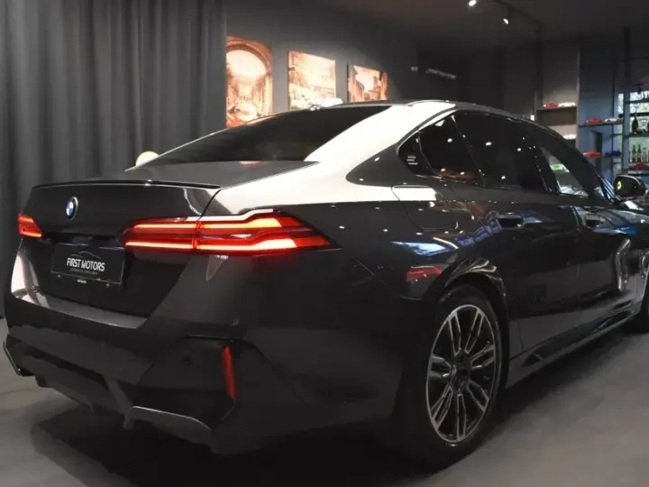 BMW Seria 5 G60/G61 520d Aut.