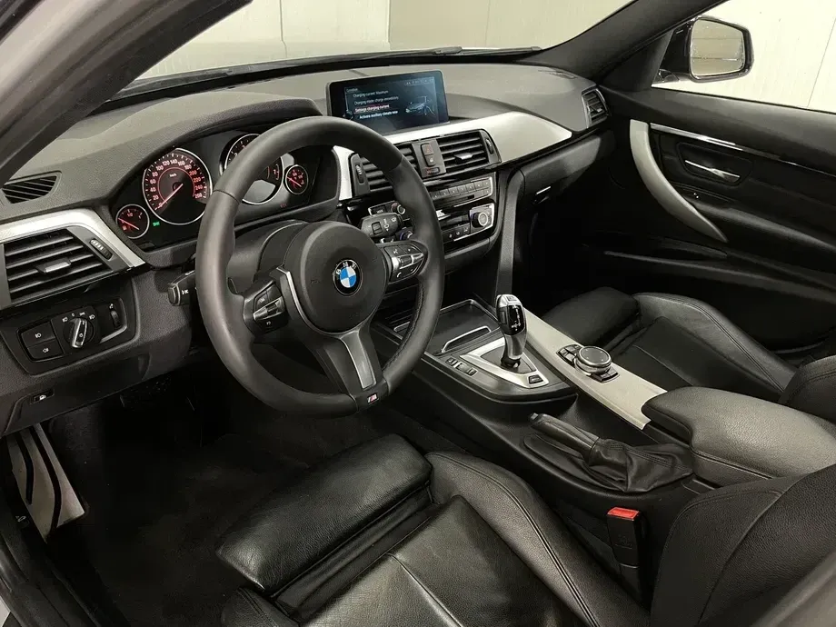 BMW Seria 3 F30/F31/F34 330e iPerformance M Sport — imagine 5
