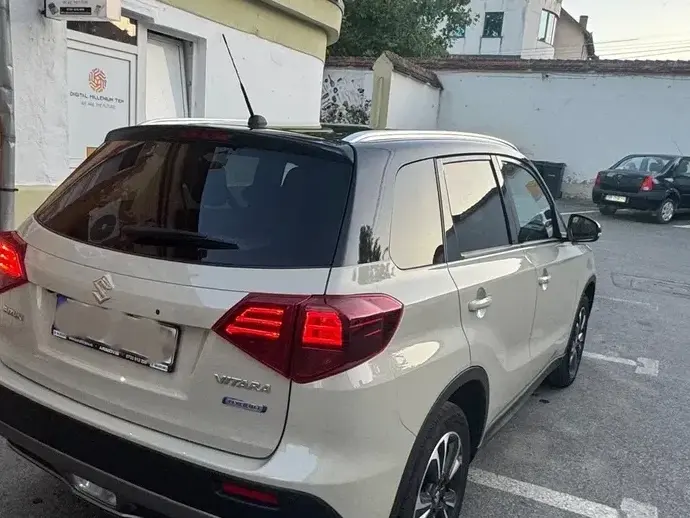 Suzuki Vitara III 1.4 Boosterjet AllGrip MHEV Spirit