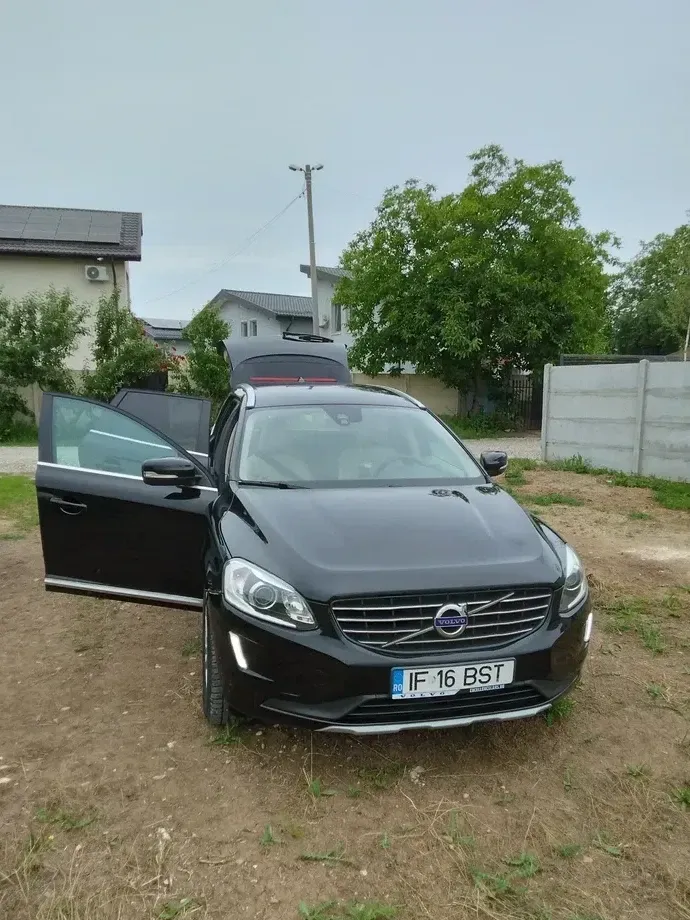 Volvo XC 60 — imagine 2