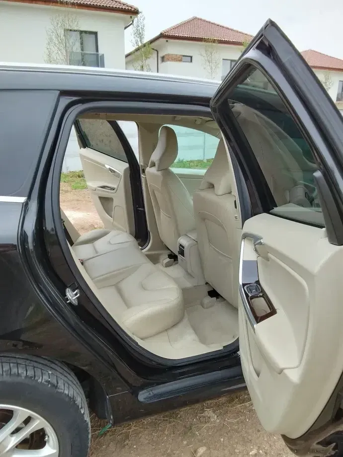 Volvo XC 60 — imagine 5
