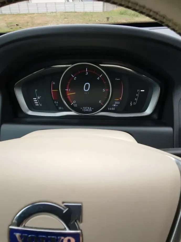 Volvo XC 60 — imagine 6