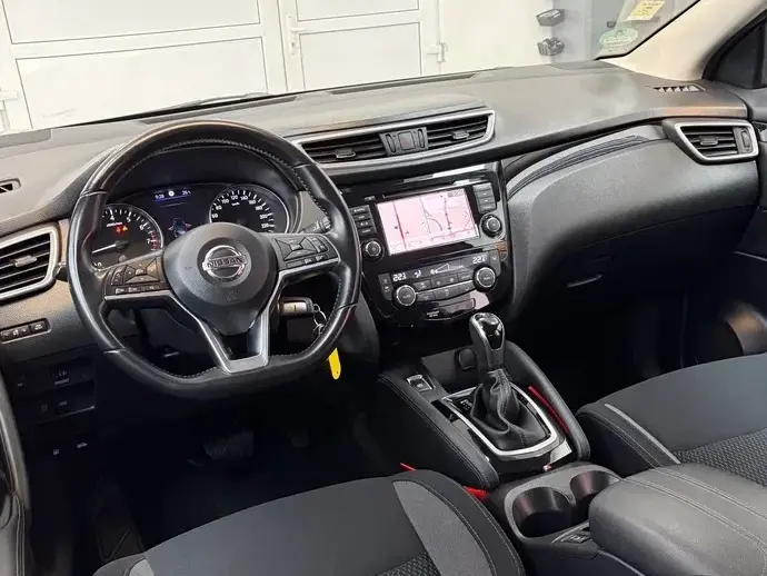 Nissan Qashqai II 1.3 DIG-T DCT SHIRO