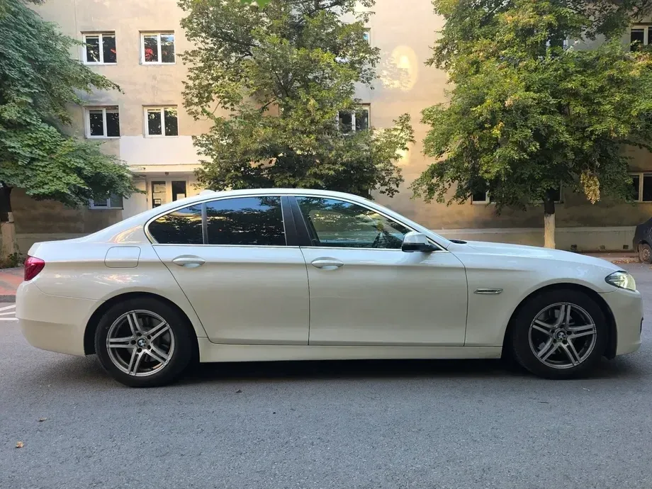BMW Seria 5 F10/F11/F07 520d AT — imagine 5