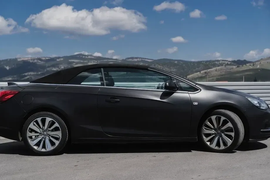 Opel Cascada 1.6 Turbo ECOTEC Start/Stop Cabriolet — imagine 3