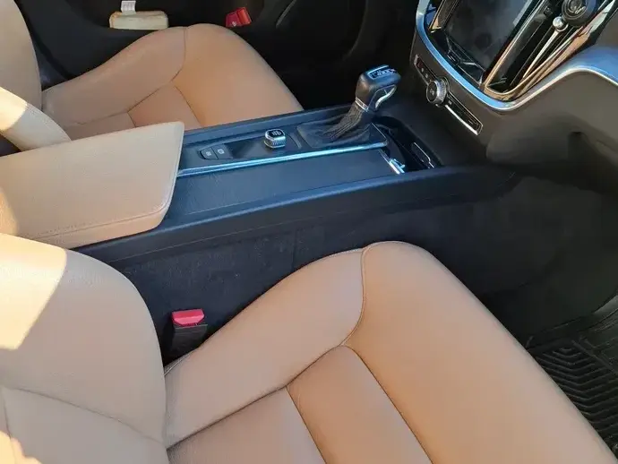 Volvo V60 D3 R-Design
