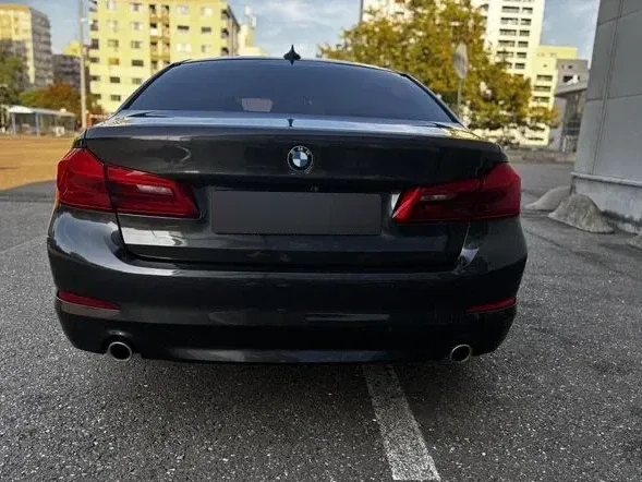 BMW Seria 5 G30/G31 520d AT — imagine 3