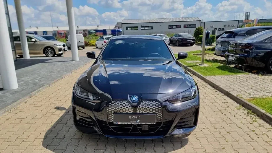 BMW i4 xDrive40 Gran Coupe — imagine 4
