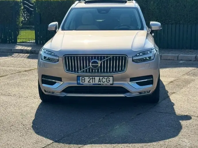 Volvo XC 90 II B5 MHEV AWD 7 locuri Momentum Pro