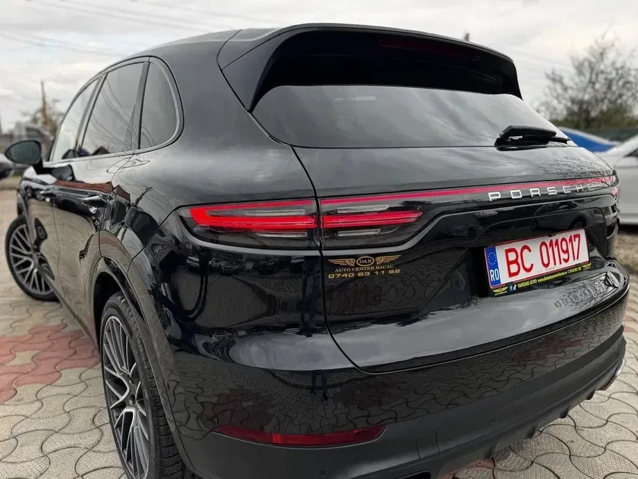 Porsche Cayenne — imagine 3