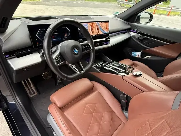 BMW Seria 5 G60/G61 520d xDrive Aut.
