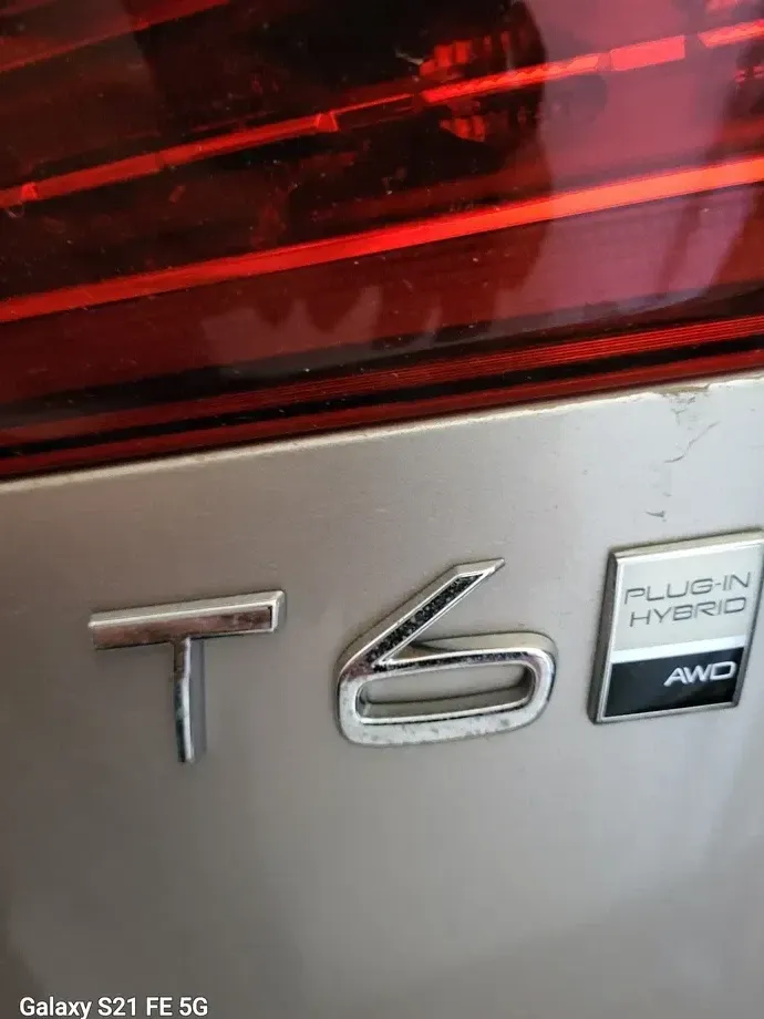 Volvo XC 60 II T6 AWD Plus Dark — imagine 4