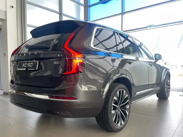 Volvo XC 90 II B5 B AWD Plus Bright