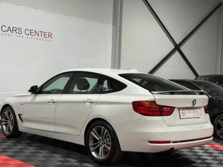 BMW Seria 3 320d Aut. Sport Line