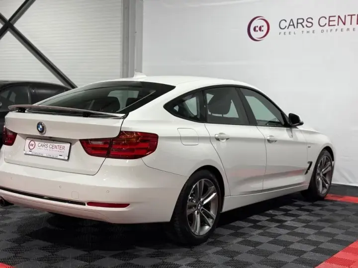 BMW Seria 3 320d Aut. Sport Line