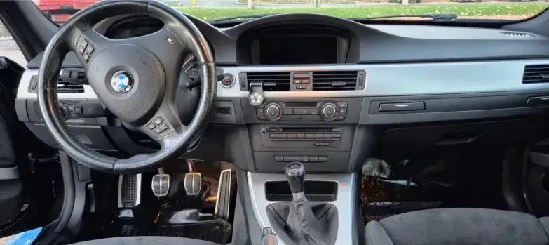 BMW Seria 3 E90/E91/E92/E93 325i xDrive — imagine 4