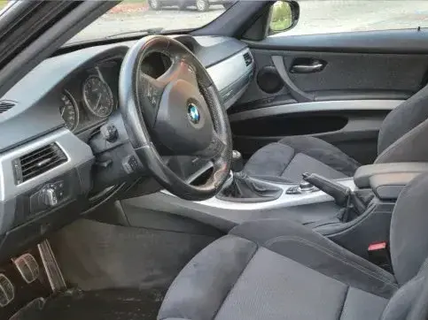 BMW Seria 3 E90/E91/E92/E93 325i xDrive