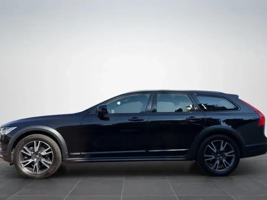 Volvo V90 — imagine 2