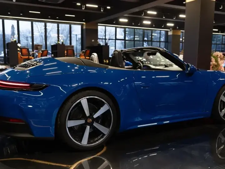 Porsche 911 Carrera PDK