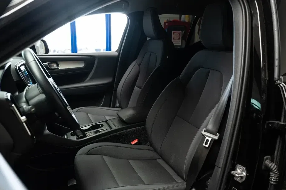 Volvo XC 40 T3 Geartronic Momentum — imagine 5