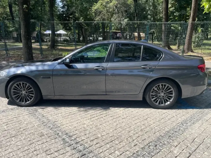 BMW Seria 5 F10/F11/F07 518d AT