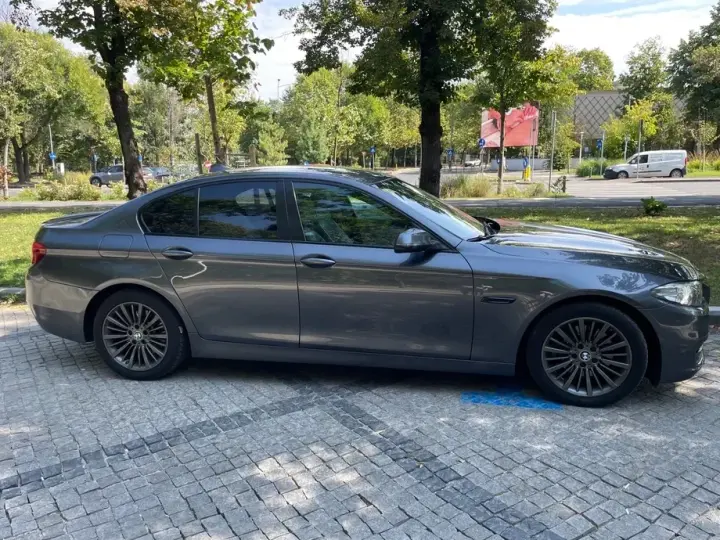 BMW Seria 5 F10/F11/F07 518d AT