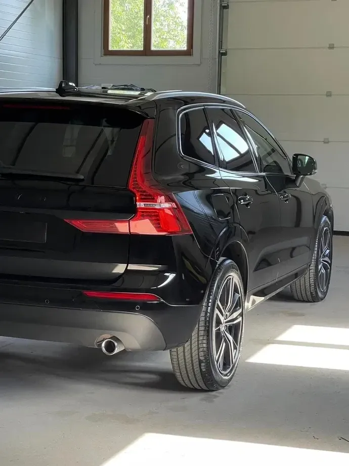 Volvo XC 60 II D4 Momentum Pro — imagine 3