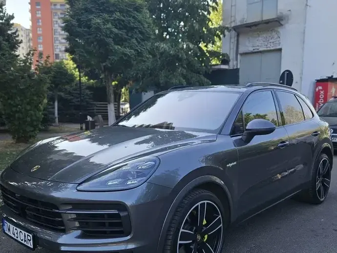 Porsche Cayenne Standard