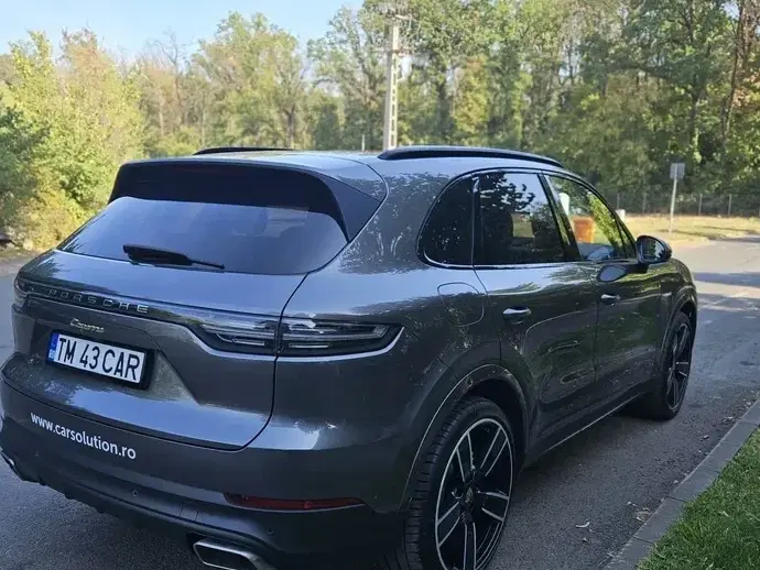 Porsche Cayenne Standard