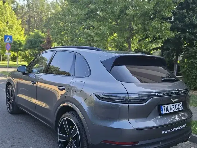 Porsche Cayenne Standard