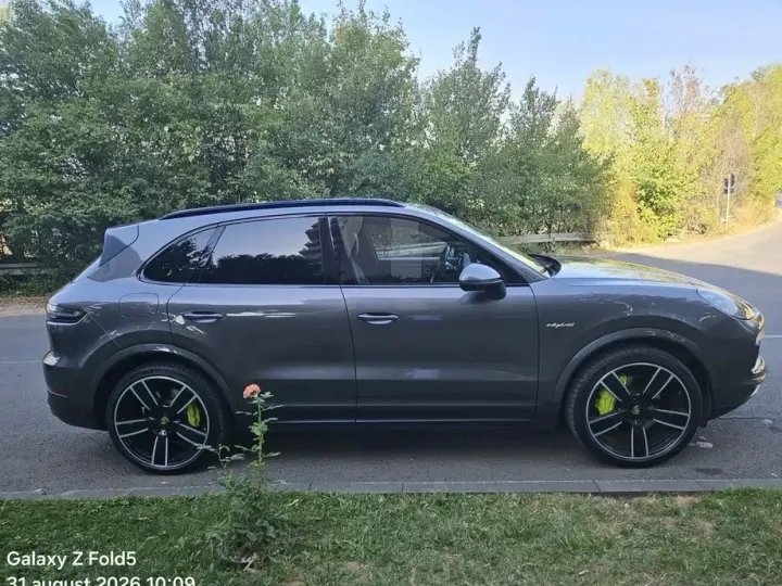Porsche Cayenne Standard