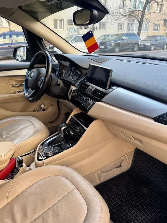 BMW Seria 2 218d Aut. — imagine 5