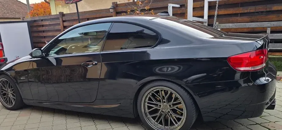 BMW Seria 3 E90/E91/E92/E93 330d Aut. — imagine 2