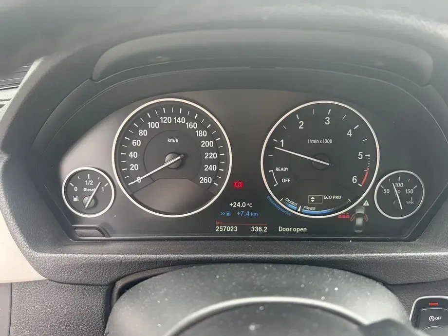 BMW Seria 3 F30/F31/F34 320d EfficientDynamics Edition Standard — imagine 3