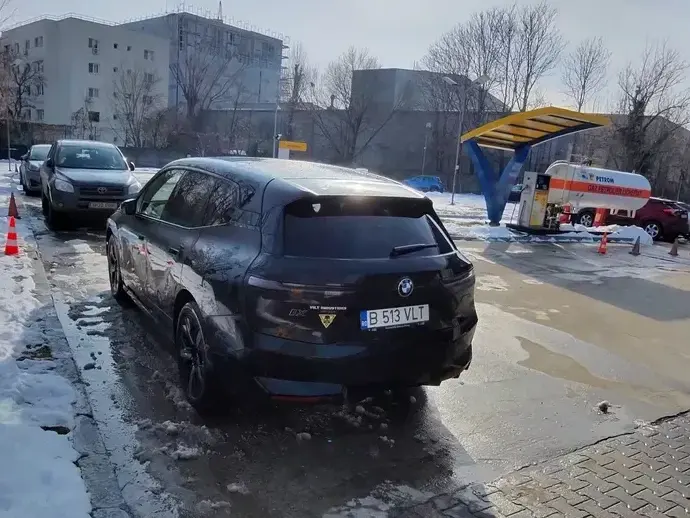 BMW iX