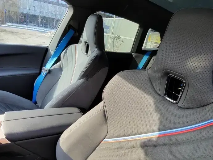 BMW iX