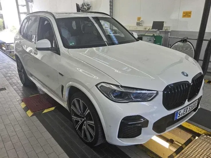 BMW X5 G05 xDrive45e xLine — imagine 2