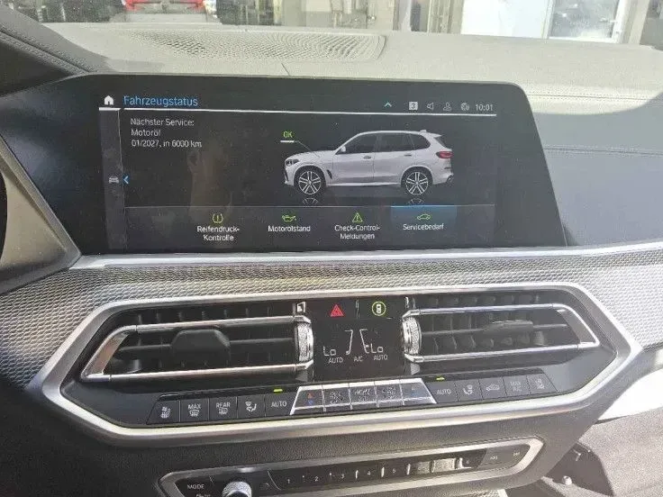 BMW X5 G05 xDrive45e xLine — imagine 5