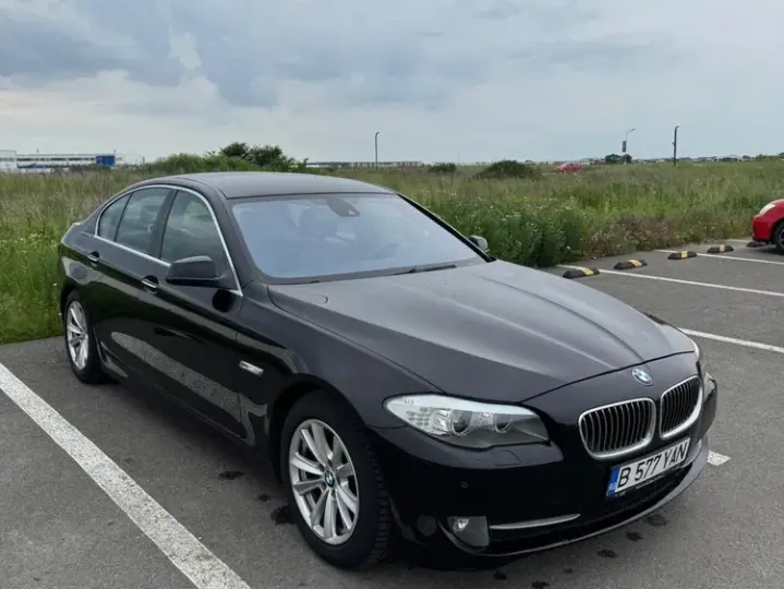 BMW Seria 5 F10/F11/F07 [2010 - 2017] 520d Aut.