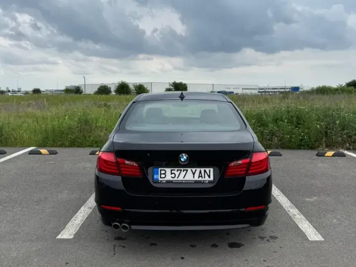 BMW Seria 5 F10/F11/F07 [2010 - 2017] 520d Aut.