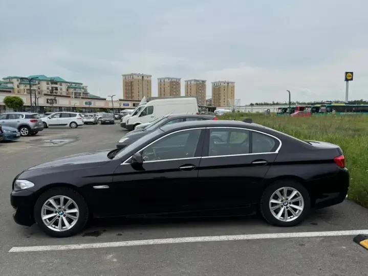 BMW Seria 5 F10/F11/F07 [2010 - 2017] 520d Aut.