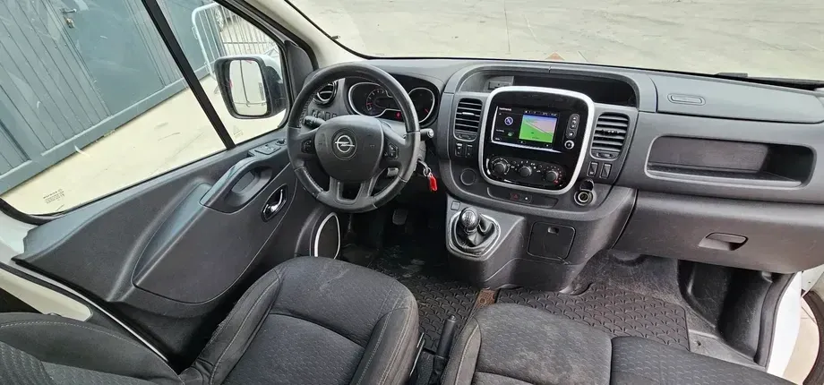 Opel Vivaro — imagine 6