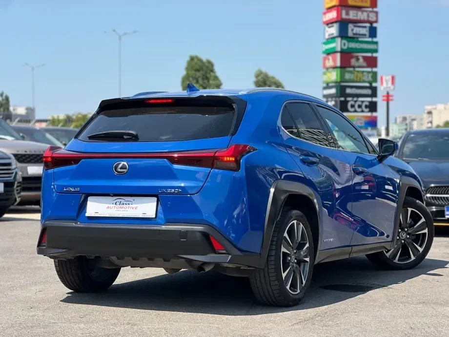 Lexus UX 250h FWD Business — imagine 5