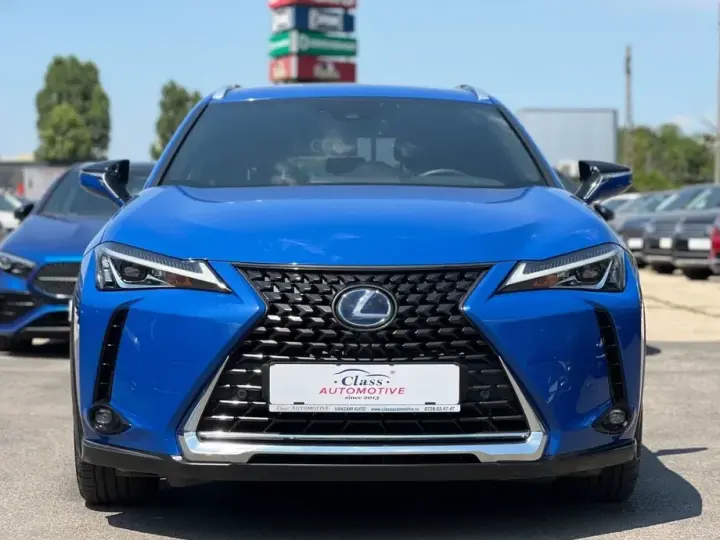 Lexus UX 250h FWD Business