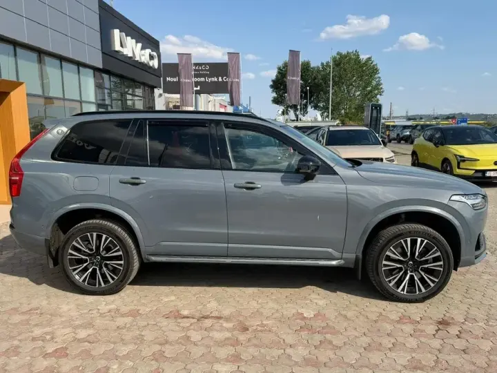 Volvo XC 90 Recharge T8 eAWD R-Design