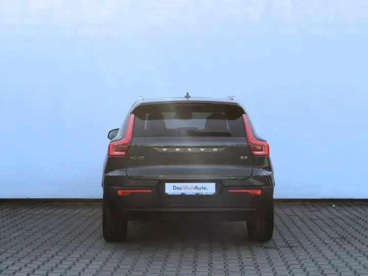 Volvo XC 40 B3 AT FWD MHEV Plus Dark