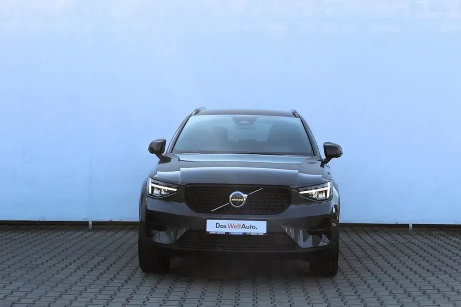 Volvo XC 40 B3 AT FWD MHEV Plus Dark — imagine 2