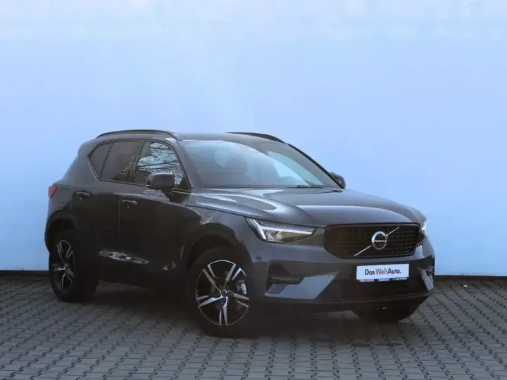 Volvo XC 40 B3 AT FWD MHEV Plus Dark